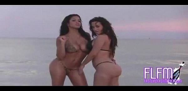  DOMINICANAS SEXYS (Rosa Acosta and Tammy Torres)